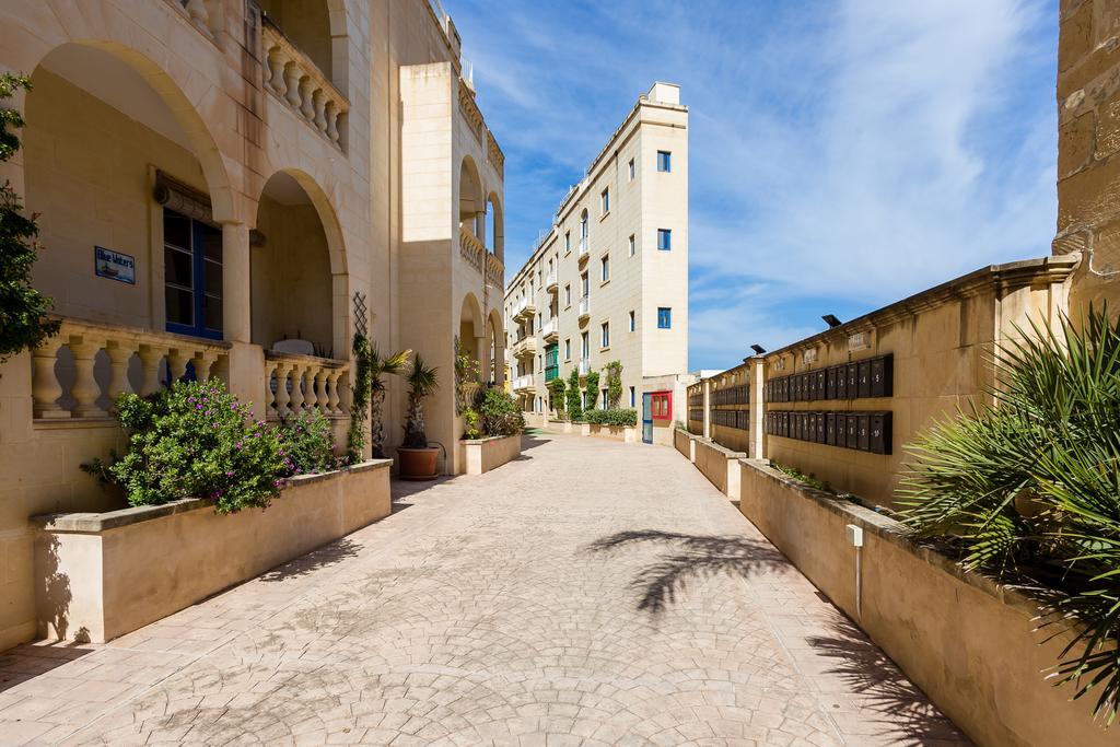 Seaview Luxury Penthouse With Shared Swimming Pool Apartment Ghajnsielem Exterior photo