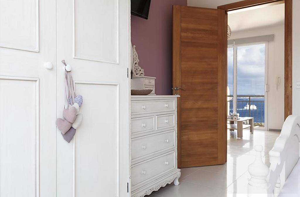 Seaview Luxury Penthouse With Shared Swimming Pool Apartment Ghajnsielem Exterior photo